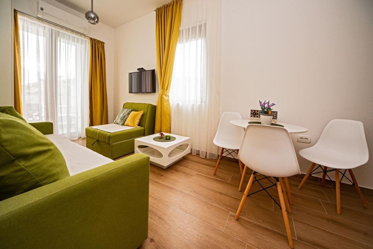 Mariner Apartments Sutomore Luaran gambar
