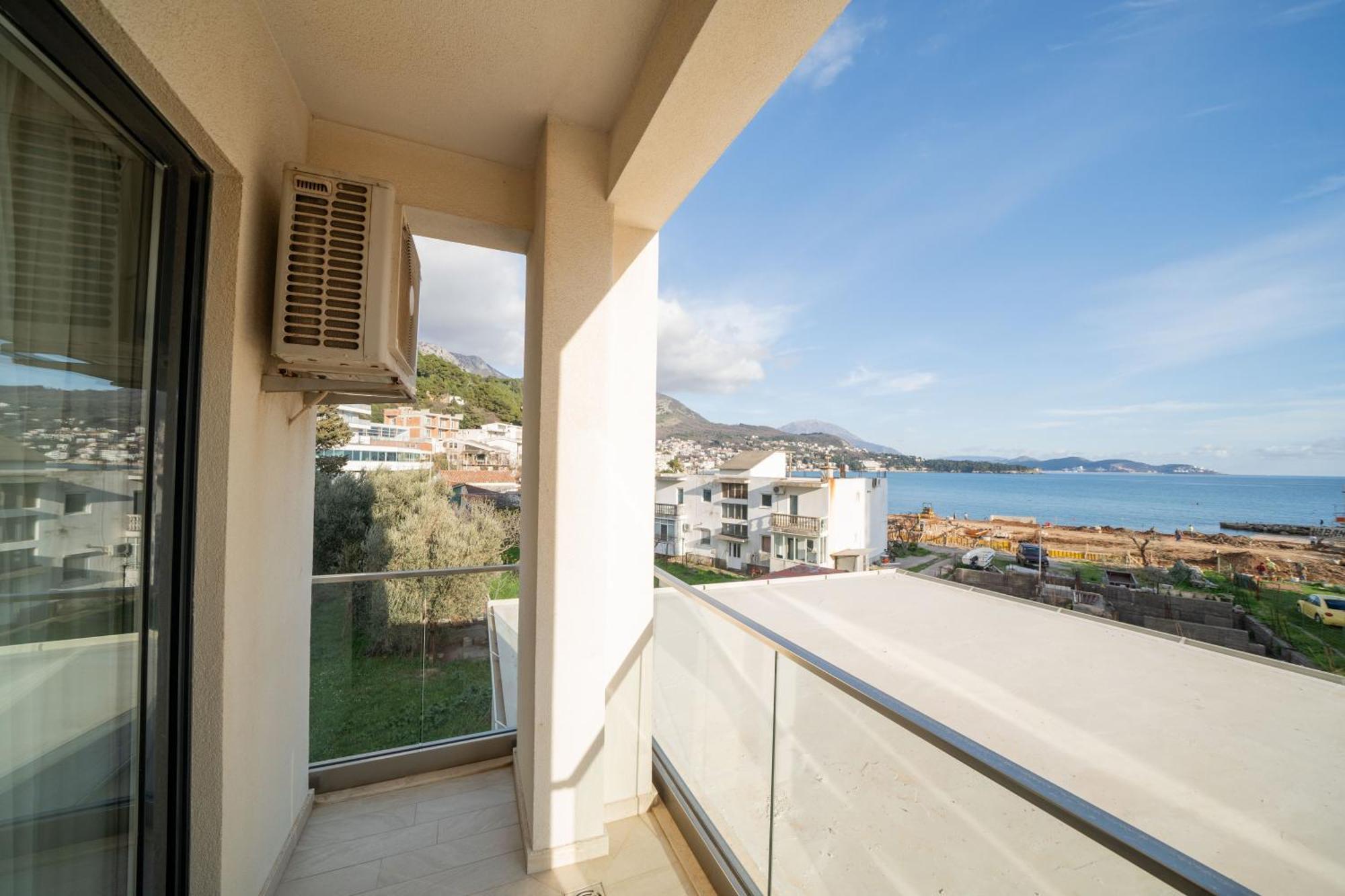 Mariner Apartments Sutomore Luaran gambar