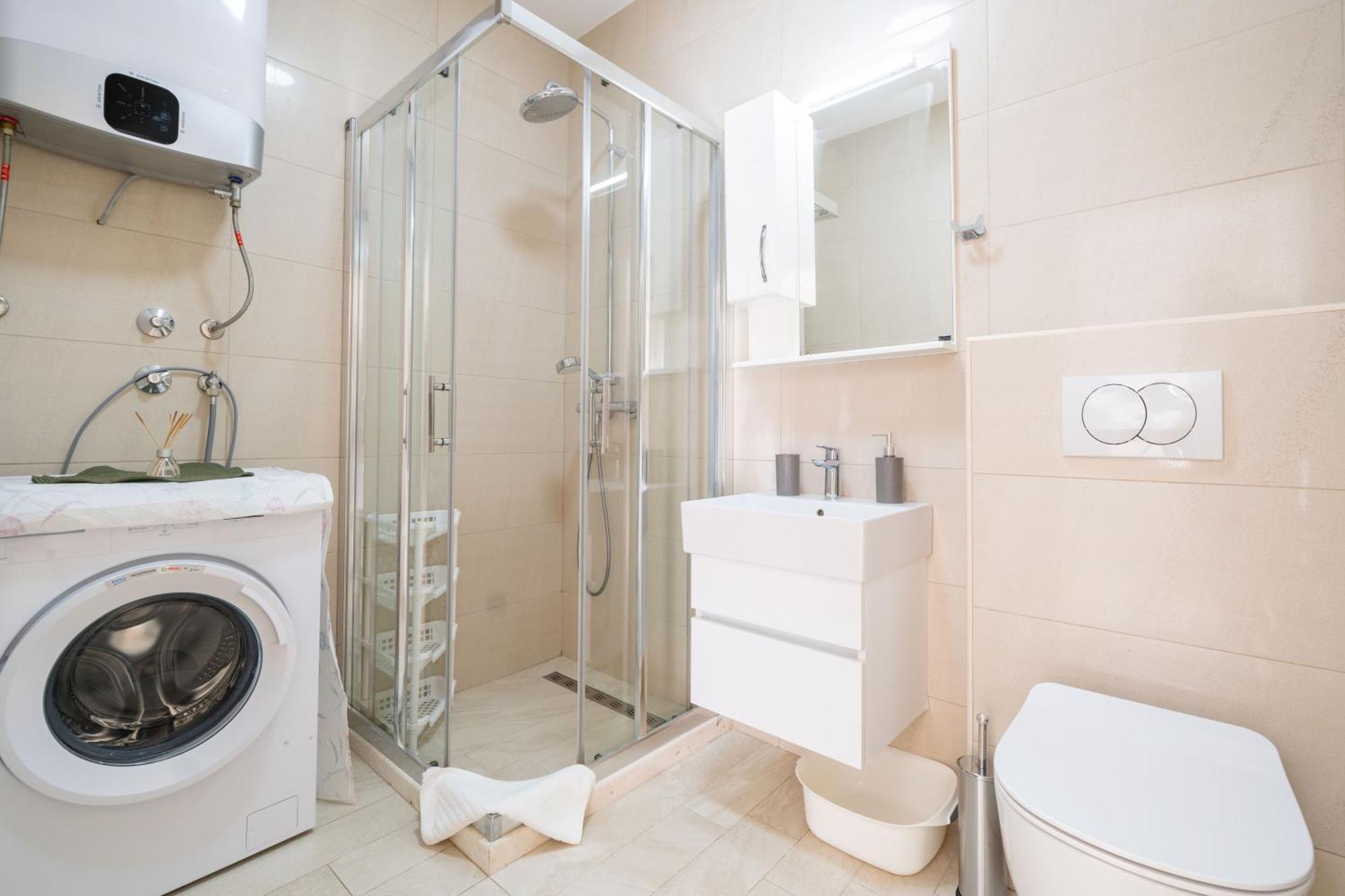 Mariner Apartments Sutomore Luaran gambar