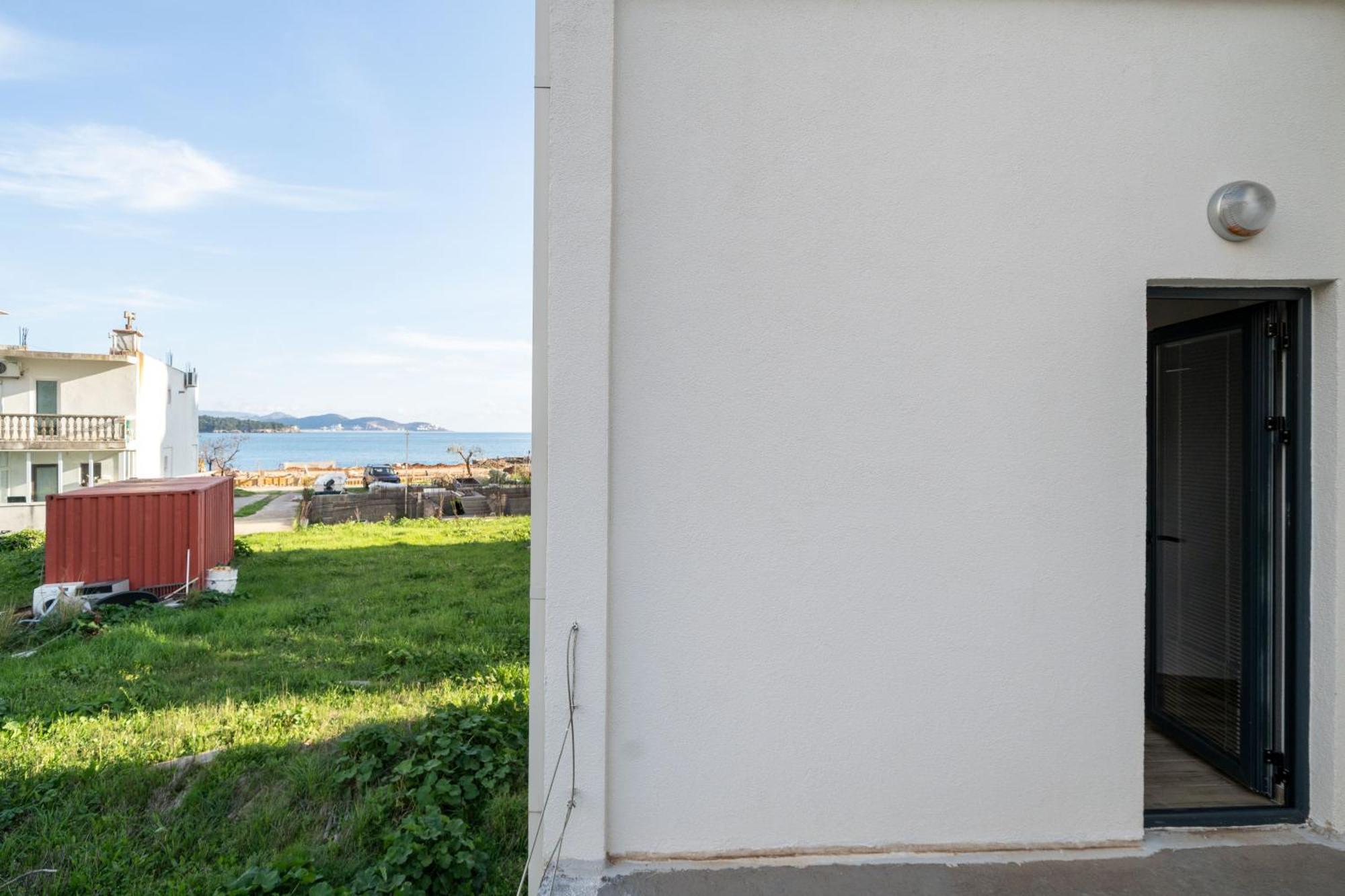 Mariner Apartments Sutomore Luaran gambar