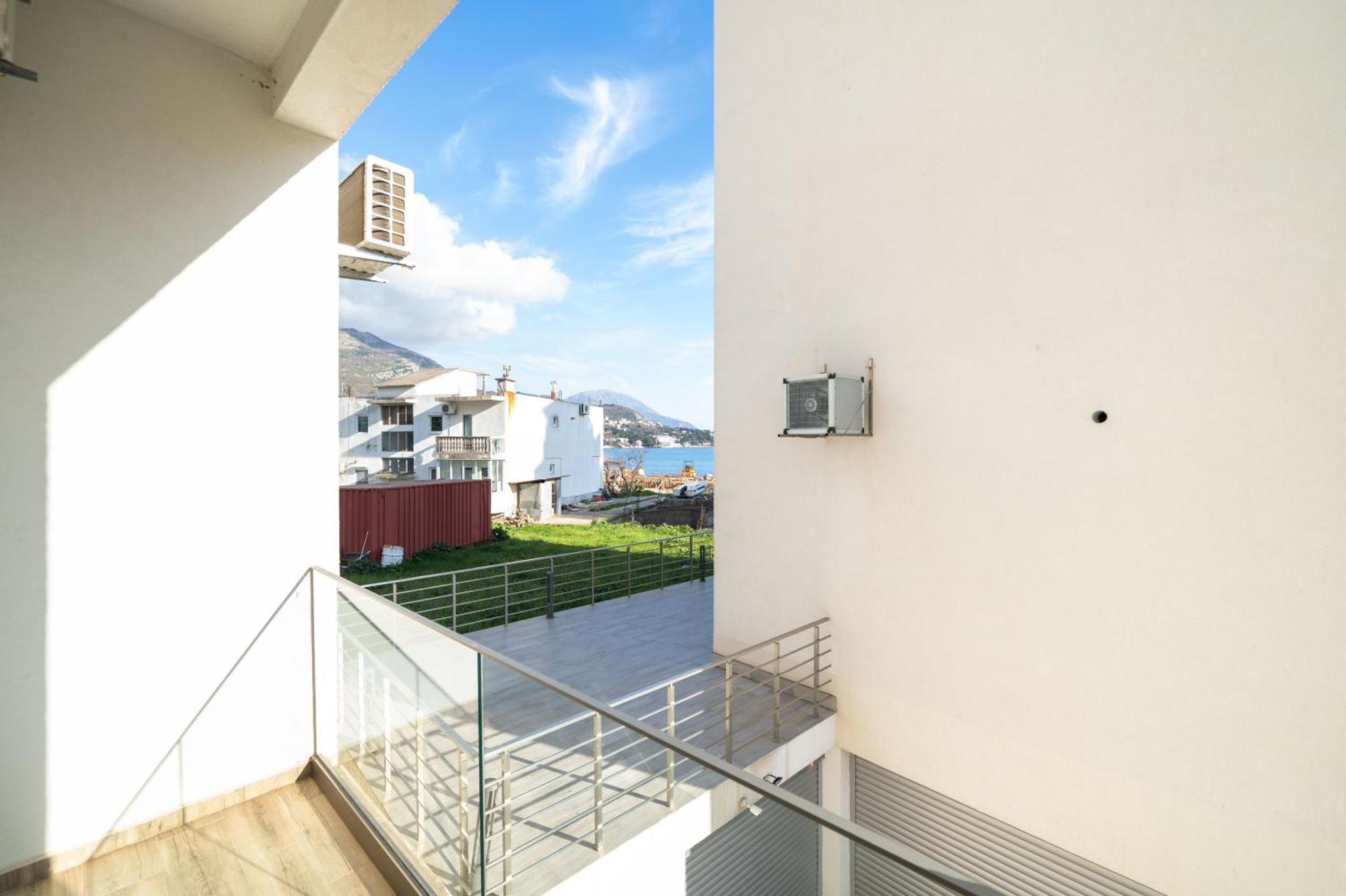 Mariner Apartments Sutomore Luaran gambar