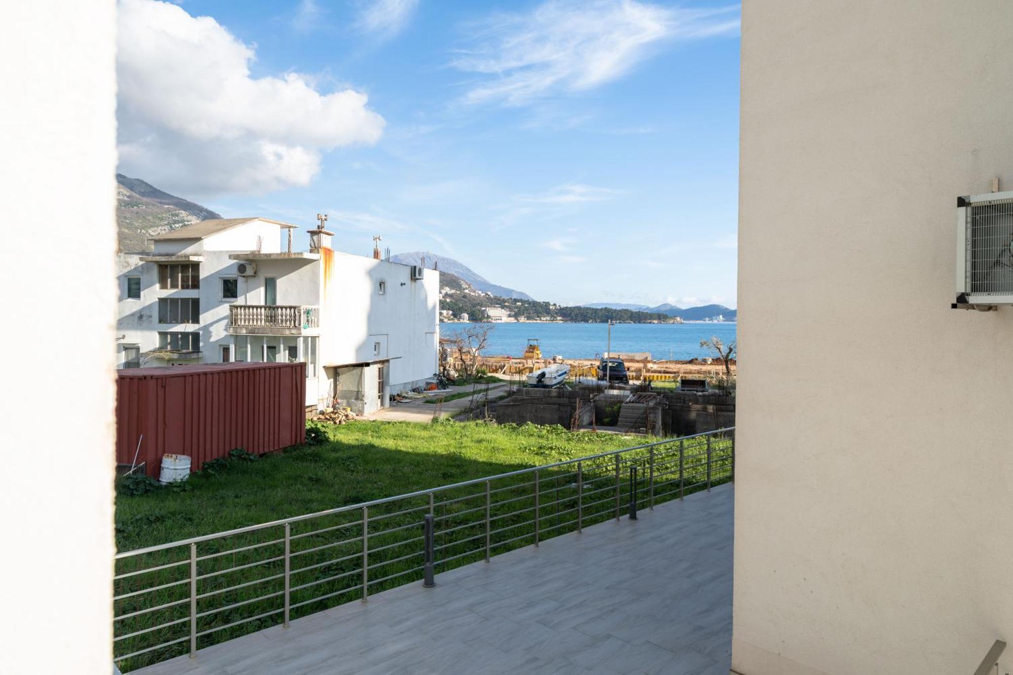 Mariner Apartments Sutomore Luaran gambar
